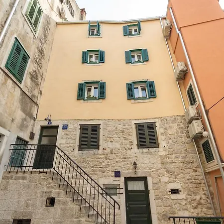 Piaceta 4* Σπλιτ