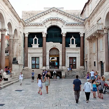 Πανσιόν Piaceta 4*